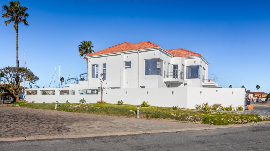 5 Bedroom Property for Sale in Laaiplek Western Cape